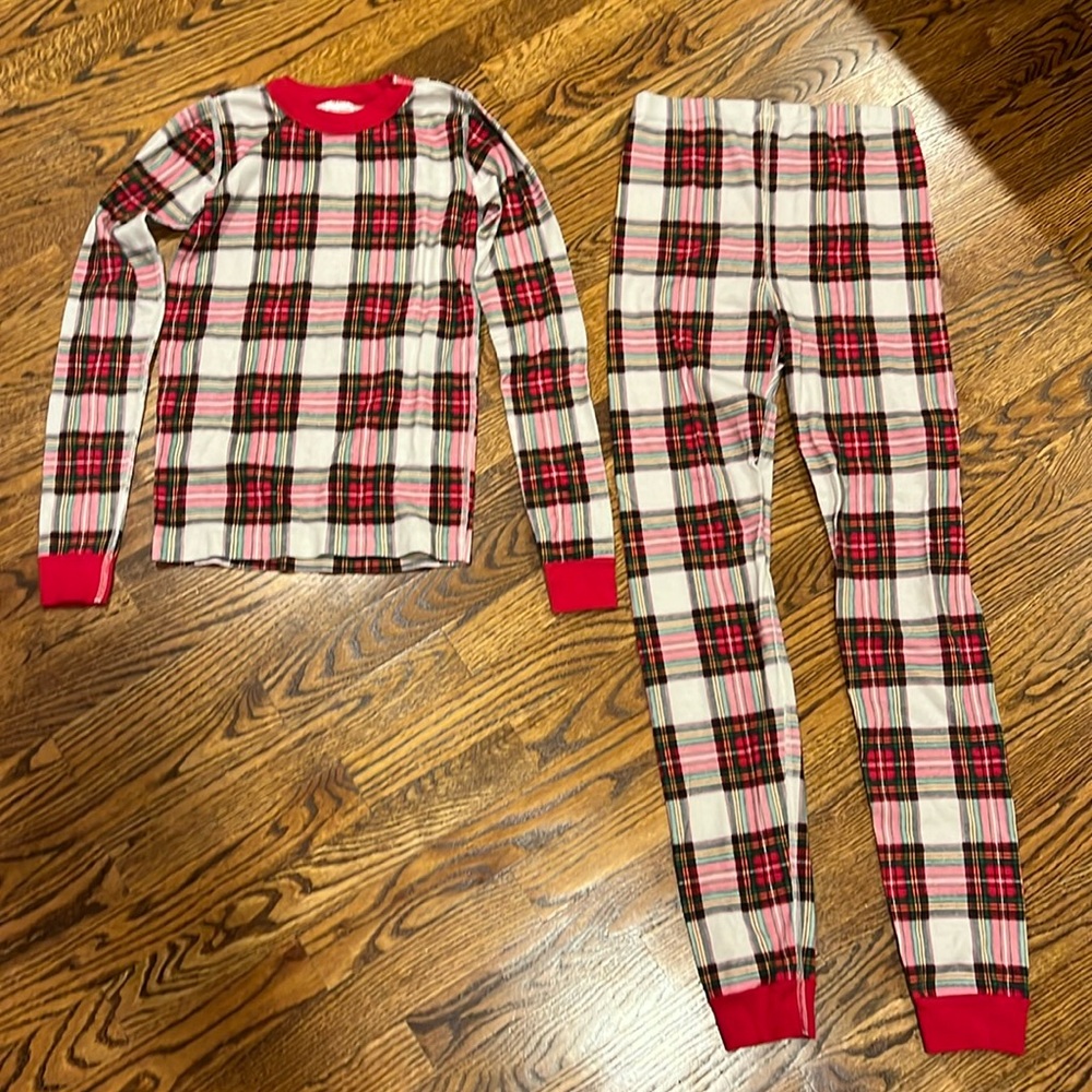 Hanna Andersson plaid pajama set, size 14.